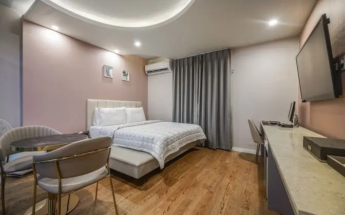 Oda (Deal deluxe (free Netflix breakfast 1)