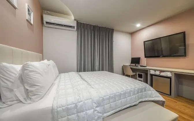 Oda (Deal deluxe (free Netflix breakfast 1)