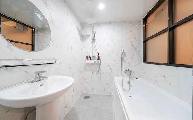 Oda (Deal deluxe (free Netflix breakfast 1)