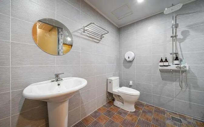 Oda (Deal deluxe (free Netflix breakfast 1)