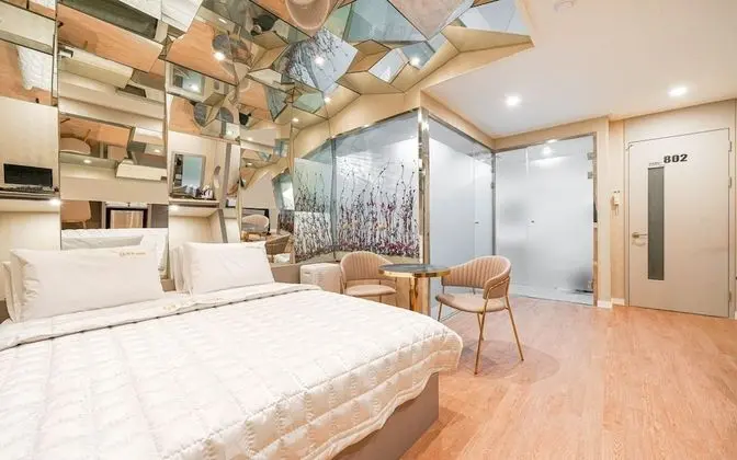 Oda (Deal deluxe (free Netflix breakfast 1)