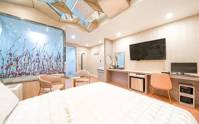 Oda (Deal deluxe (free Netflix breakfast 1)