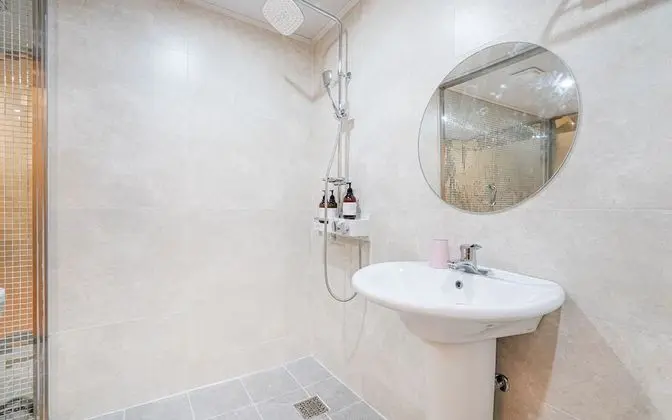 Oda (Deal deluxe (free Netflix breakfast 1)