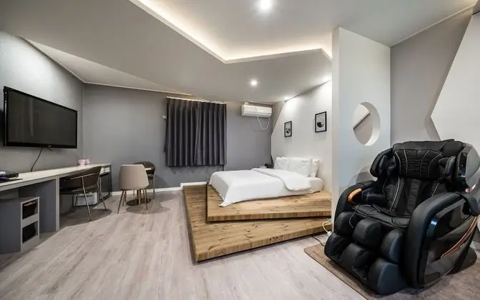 Oda (Special price royal massage room (fre)