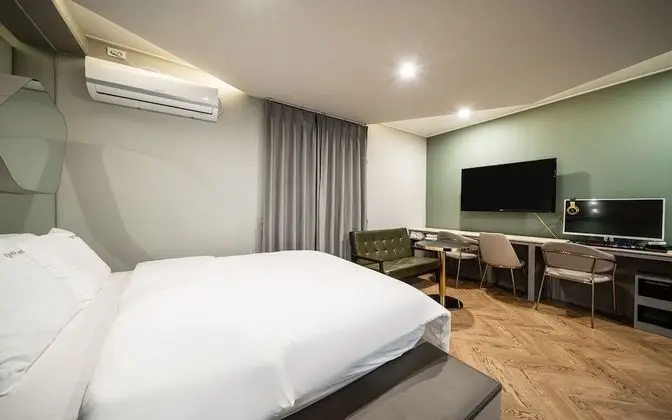 Oda (Special price royal massage room (fre)