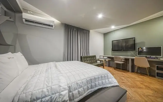 Oda (Special price royal massage room (fre)