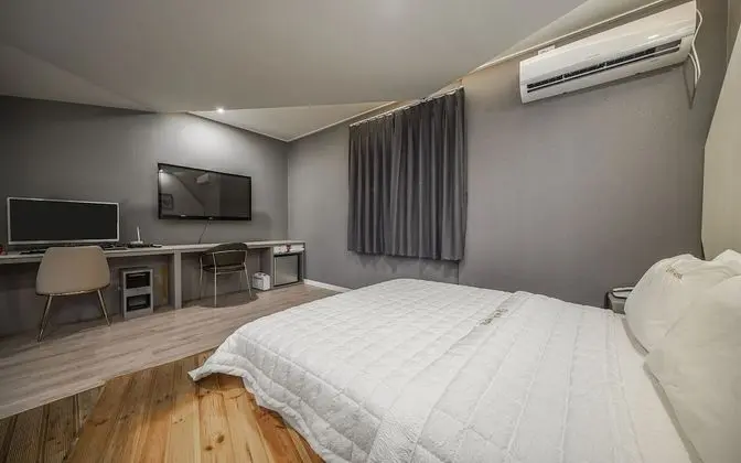 Oda (Special price royal massage room (fre)