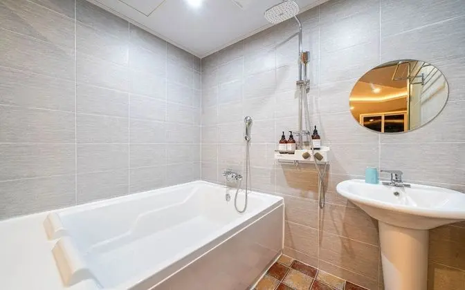 Oda (Special price royal massage room (fre)