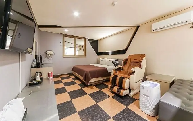 Oda (Premium Massage ROOM)