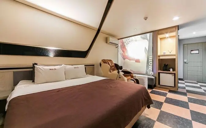 Oda (Premium Massage ROOM)