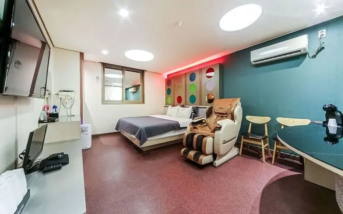 Oda (Premium Massage ROOM)