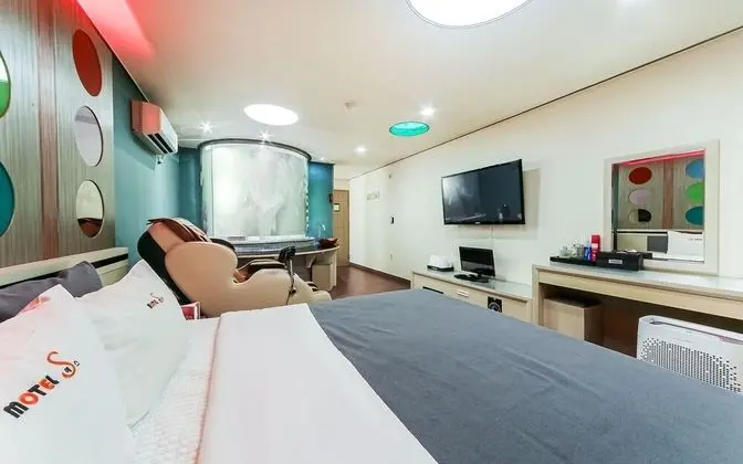 Oda (Premium Massage ROOM)