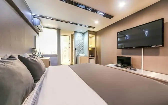 Oda (VIP Karaoke (single room closes at 22)