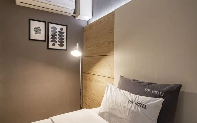 Oda (Business Twin (Air Purifier + NETFLIX)