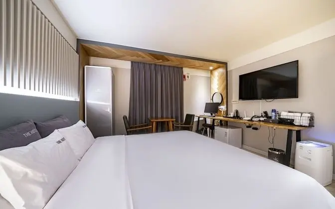 Oda (Deluxe Double (with styler + free use)