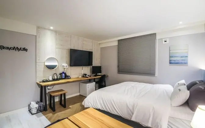 Oda (Deluxe Double (with styler + free use)