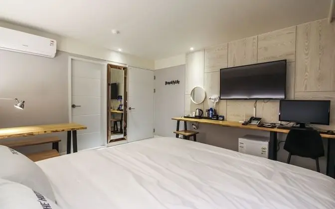 Oda (Deluxe Double (with styler + free use)