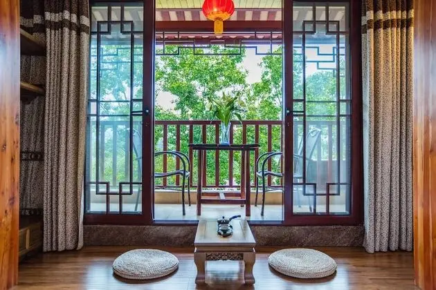 Tek Büyük Yataklı Oda, Balkon