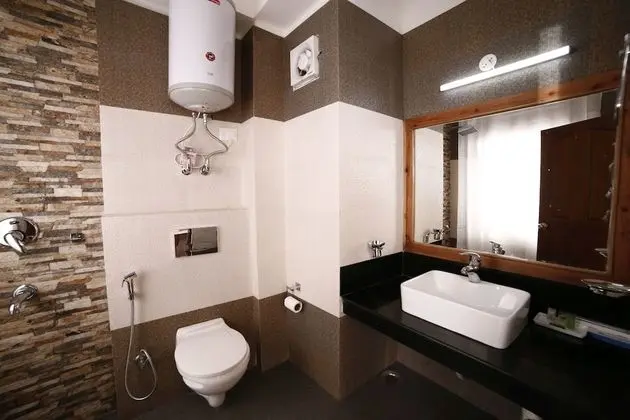 Deluxe Tek Büyük Yataklı Oda, 1 Çift Kişilik Yatak, Engellilere Uygun