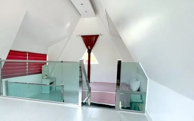 Oda (Red star (detached house spa double f)