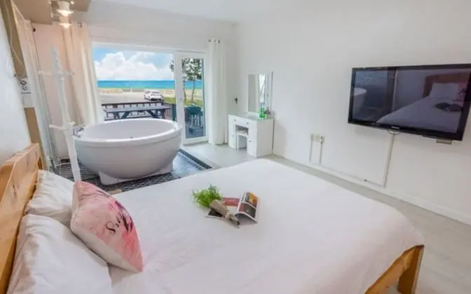Oda (Room 101 (Jetted Spa Ocean View))