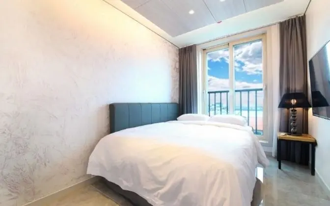 Oda (Room 303 (Ocean View))