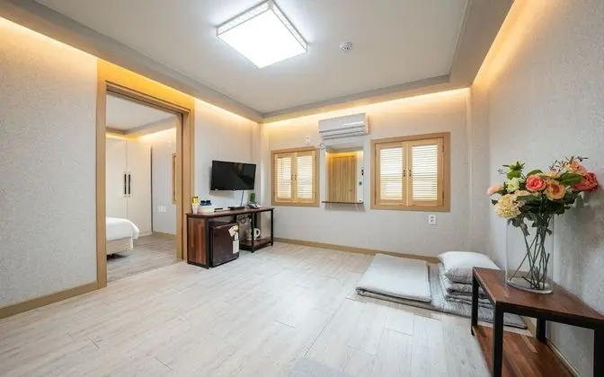 Oda (Special Room)
