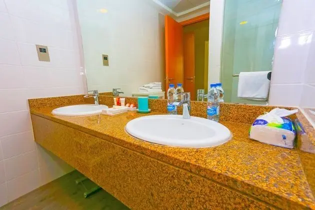 Deluxe Villa, 6 Yatak Odası, Plaj Manzaralı, Denize Sıfır (West- Villa 17)