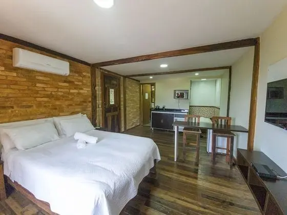 Deluxe Tek Büyük Yataklı Oda, Havuz Manzaralı (Ofurô)