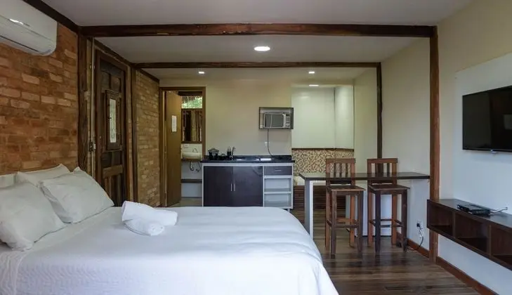 Deluxe Tek Büyük Yataklı Oda, Havuz Manzaralı (Ofurô)
