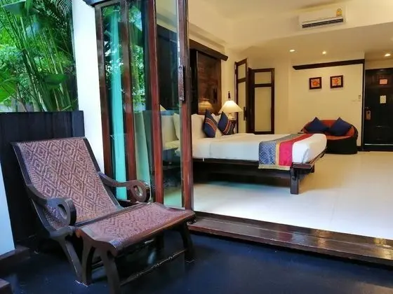Deluxe King Ground Floor