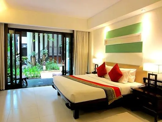 Deluxe King Ground Floor