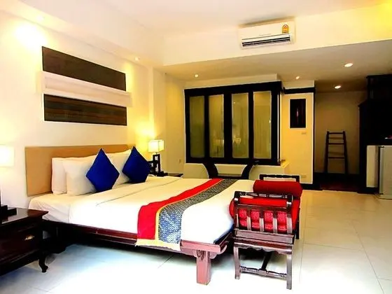 Deluxe King Ground Floor