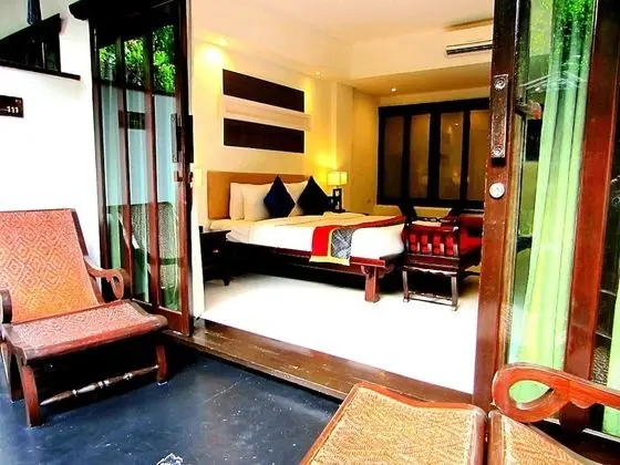 Deluxe King Ground Floor