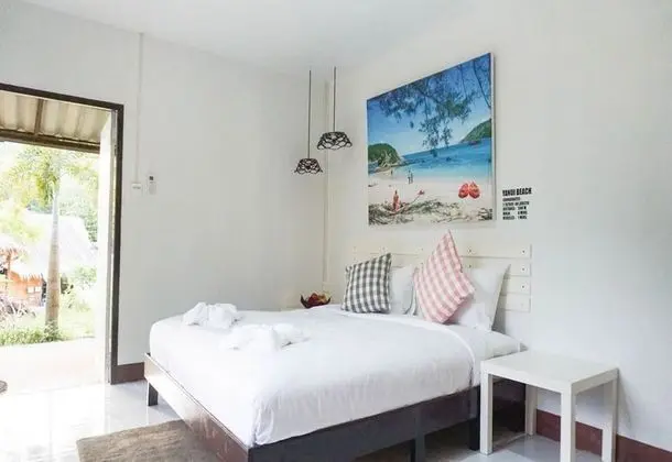 Double Room with Air Condition, Garden View