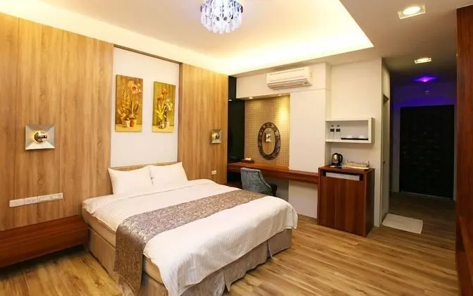 Deluxe Tek Büyük Yataklı Oda