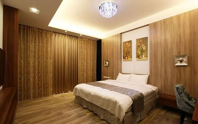 Deluxe Tek Büyük Yataklı Oda