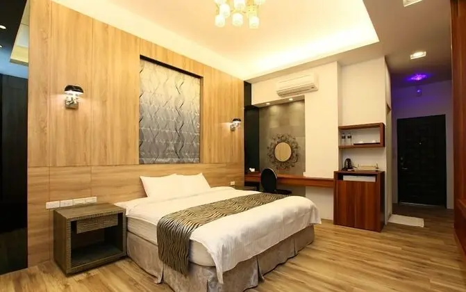 Deluxe Tek Büyük Yataklı Oda