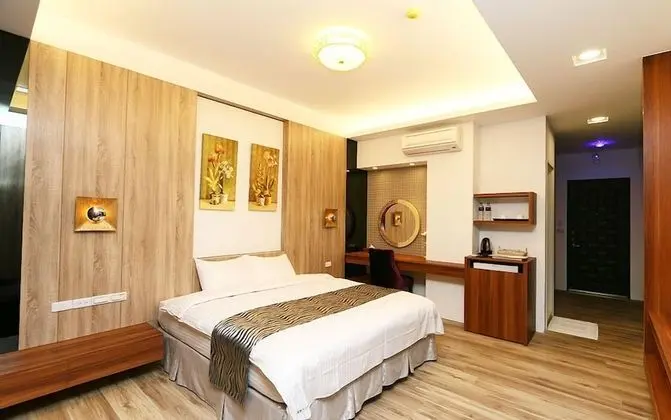 Deluxe Tek Büyük Yataklı Oda