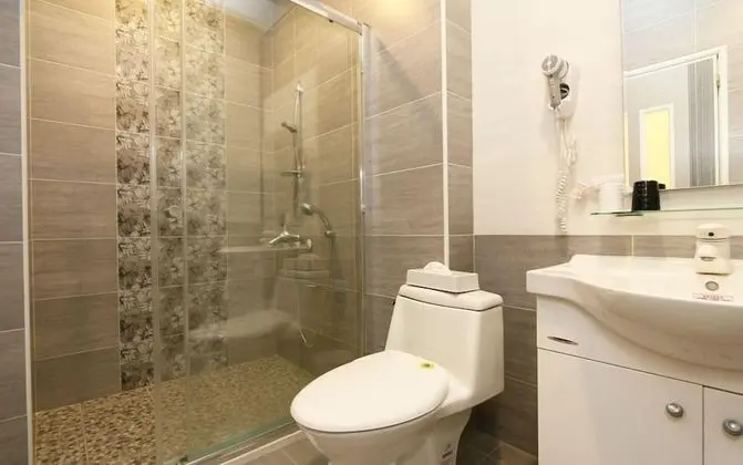 Standard Tek Büyük Yataklı Oda