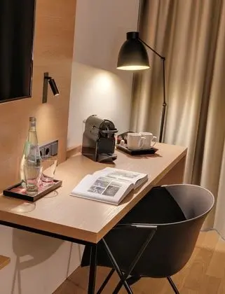 Premium Tek Büyük Yataklı Oda