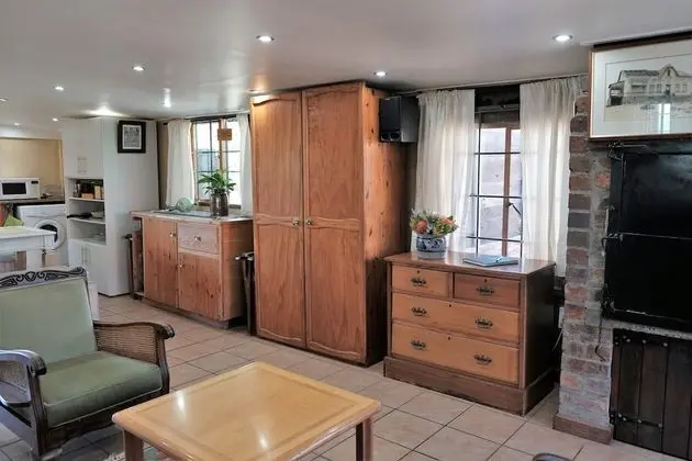 Dört Kişilik Oda (The Cottage)