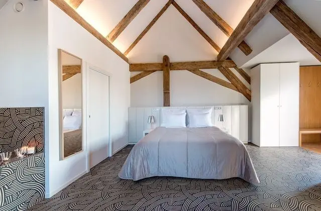 Honeymoon Tek Büyük Yataklı Oda