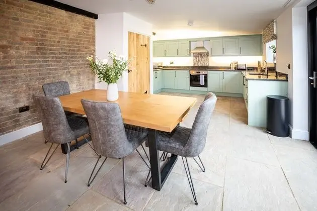 Standard Kır Evi, Banyolu/Duşlu, Avlu Manzaralı (Premium three bedroom)