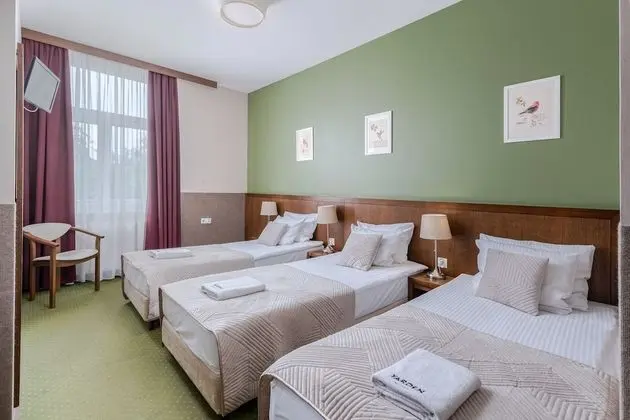 Üç Kişilik Oda, Şehir Manzaralı