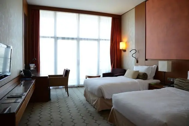 Oda, 2 Tek Kişilik Yatak, Balkon, Havuz Manzaralı