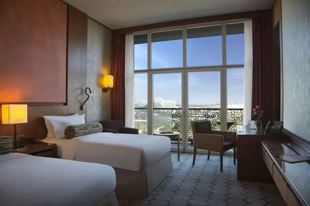 Oda, 2 Tek Kişilik Yatak, Balkon, Havuz Manzaralı