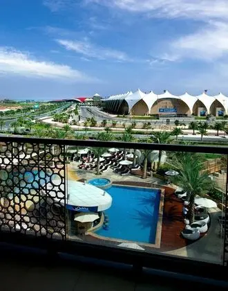 Oda, 2 Tek Kişilik Yatak, Balkon, Havuz Manzaralı