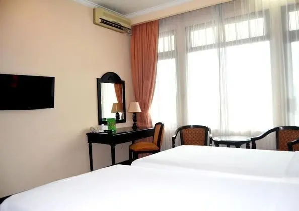 Grand Deluxe Twin Room