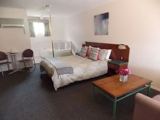Standard Stüdyo, Sigara İçilmez, Jakuzi (Spa Room)